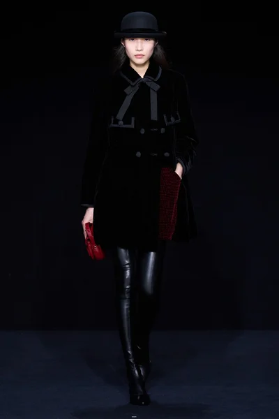 Look 27